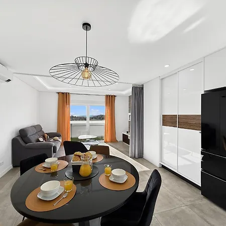 Luxury Penthouse Private Jacuzzi, * Αλμπουφέιρα