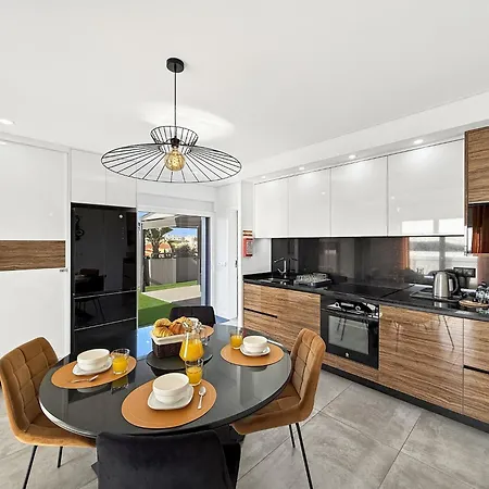 Διαμέρισμα Luxury Penthouse Private Jacuzzi, *