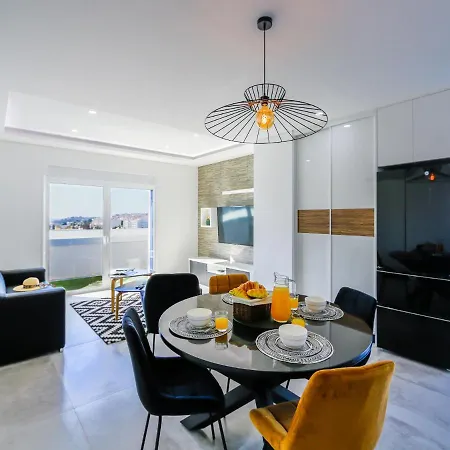 Apartment Luxury Penthouse Private Jacuzzi, *