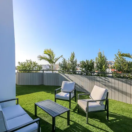 Luxury Penthouse Private Jacuzzi, Albufeira