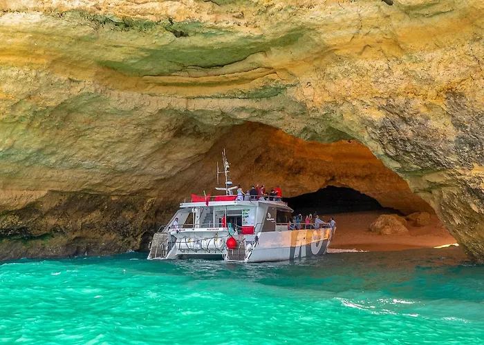 Luxury Penthouse Private Jacuzzi, Albufeira