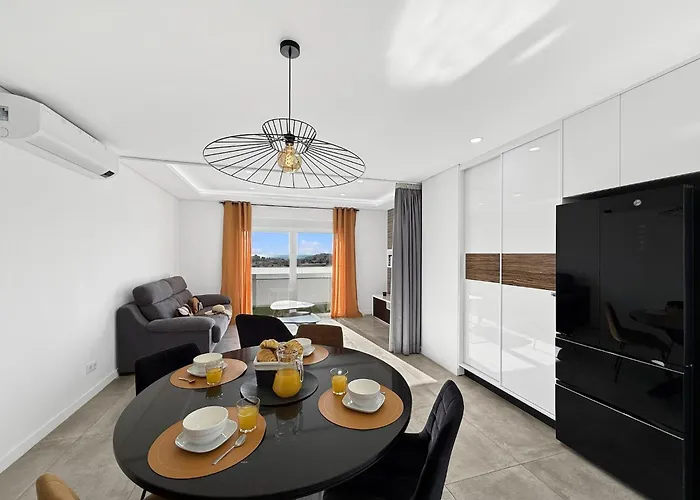 Luxury Penthouse Private Jacuzzi, * Albufeira