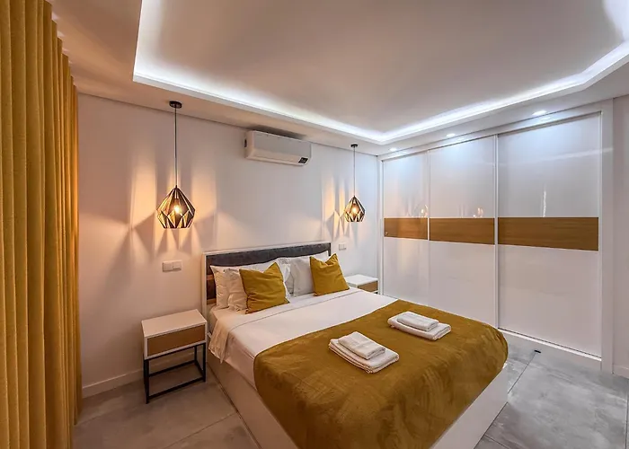 Luxury Penthouse Private Jacuzzi, * Albufeira