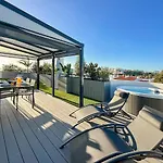 Luxury Penthouse Private Jacuzzi, Lägenhet