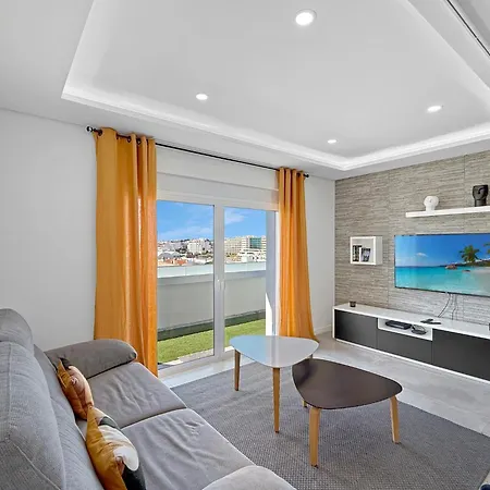 Luxury Penthouse Private Jacuzzi, Apartment